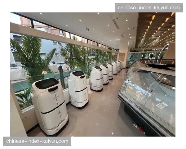 奥格斯堡主场测试食品饮料APP提前下单,由送餐机器人直达座位区服务 奥格斯堡主场测试食品饮料APP提前下单,由送餐机器人直达座位区服务