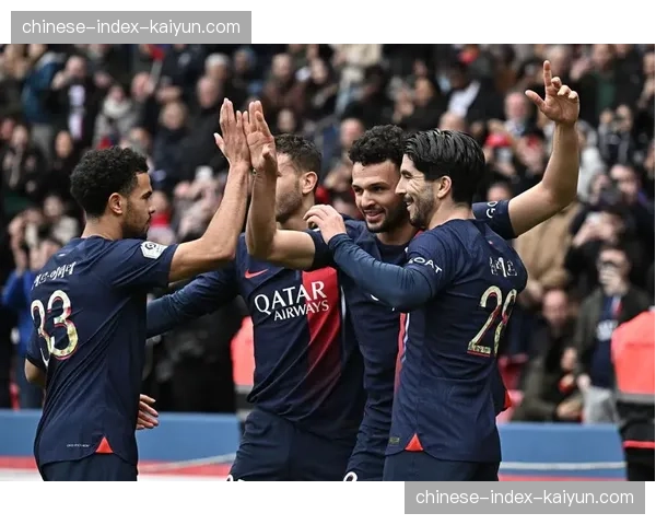 全场结束：巴黎圣日耳曼2-1逆转取胜，两球均通过阵地战耐心传导攻入